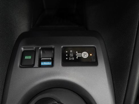 Used 2025 Nissan Leaf S FWD image 23