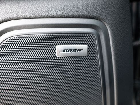 Certified 2026 Porsche Macan AWD/4WD image 14