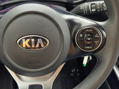 Used 2021 Kia Soul LX FWD image 20