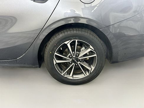 Used 2024 Kia Forte LXS image 11