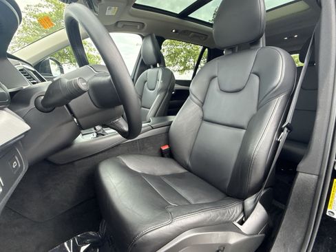 Used 2021 Volvo XC90 T5 Momentum w/ Climate Package AWD/4WD image 21