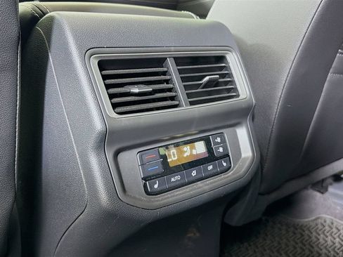 Used 2024 Volkswagen Atlas SEL Premium R-Line AWD/4WD image 28