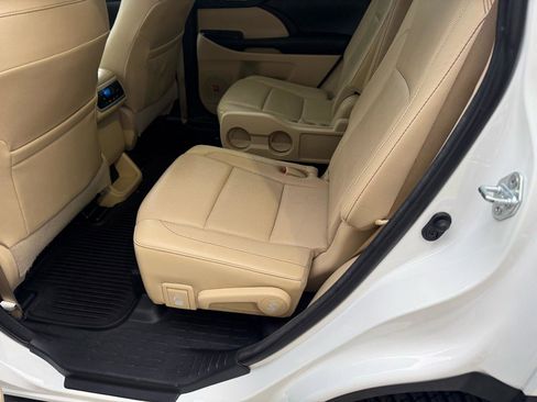 Used 2016 Toyota Highlander Limited image 39