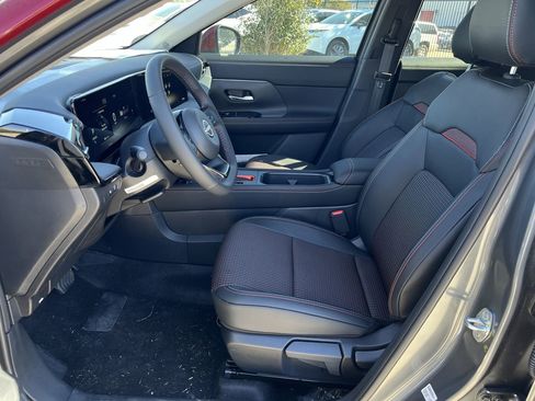 New 2026 Nissan Kicks SR image 18