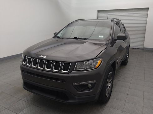 Used 2018 Jeep Compass Latitude w/ Popular Equipment Group FWD image 15