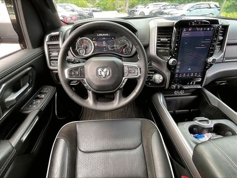 Used 2025 RAM 1500 Laramie AWD/4WD image 16
