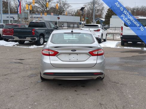 Used 2014 Ford Fusion SE w/ Equipment Group 201A image 9