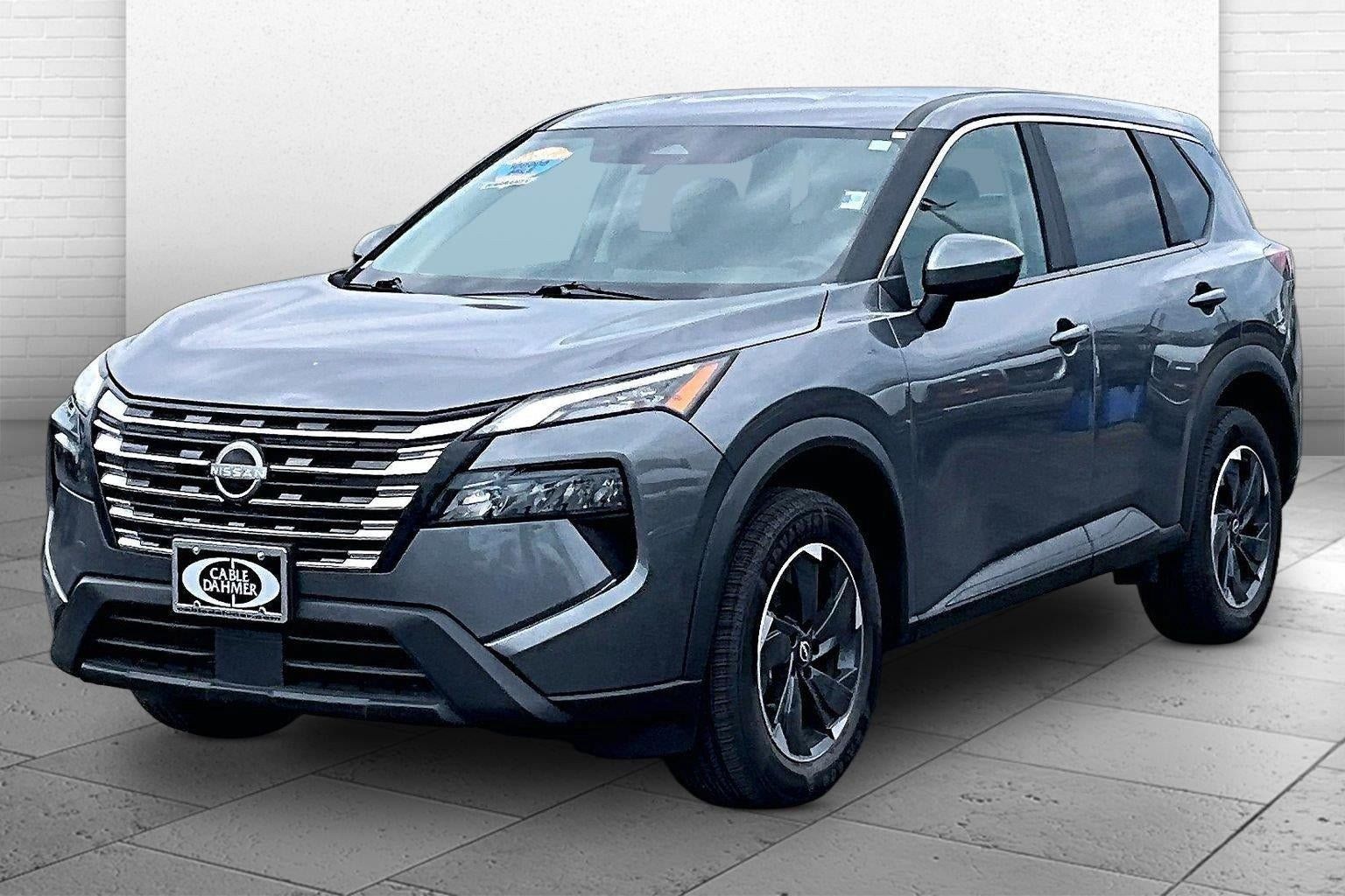 Used 2025 Nissan Rogue SV AWD/4WD image 13
