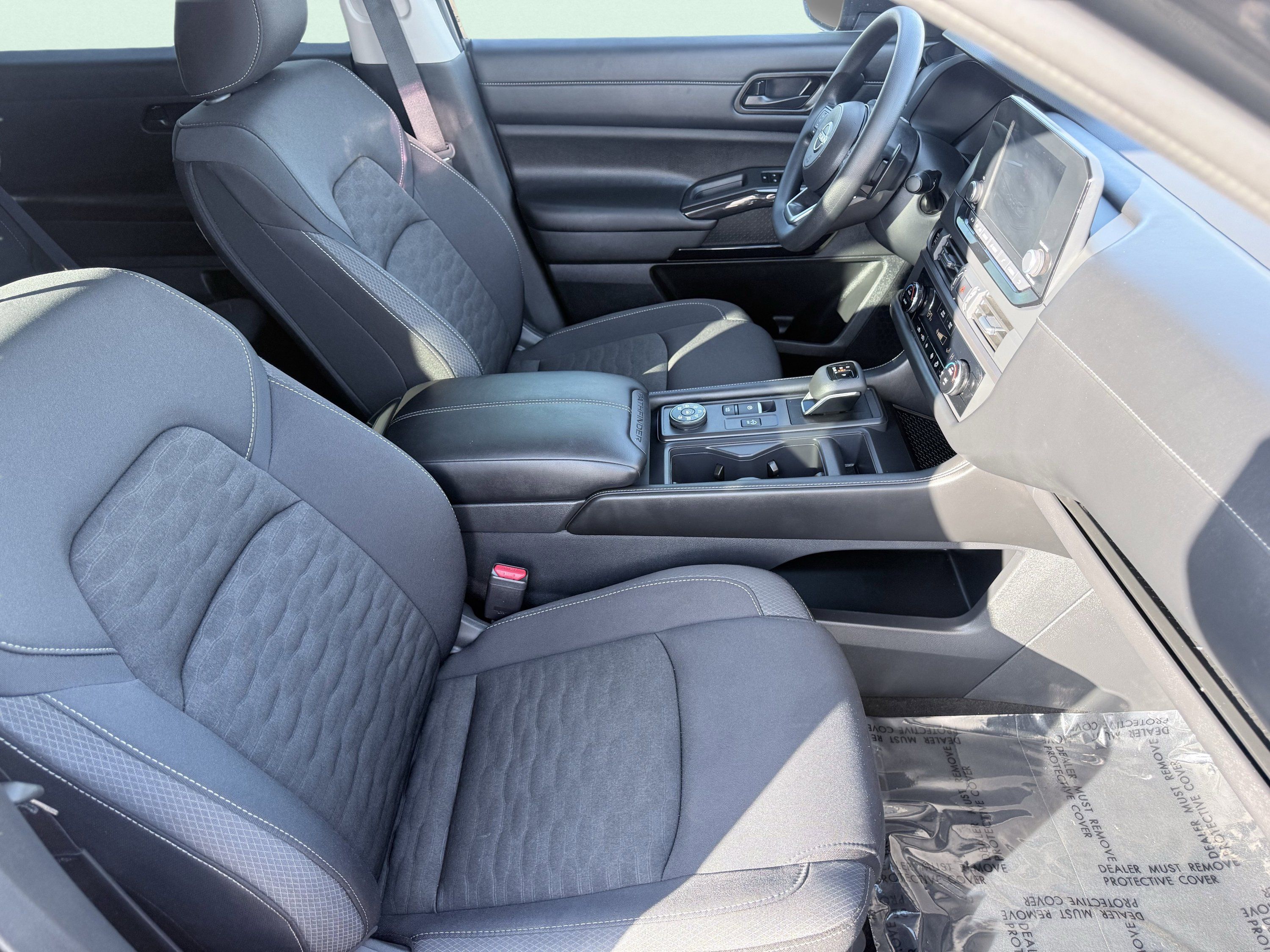 Used 2025 Nissan Pathfinder S AWD/4WD image 46