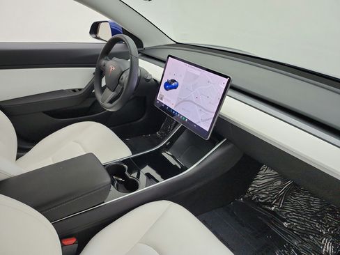 Used 2020 Tesla Model 3 Long Range AWD/4WD image 17