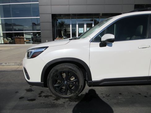 Used 2020 Subaru Forester Limited w/ Popular Package #3 AWD/4WD image 2