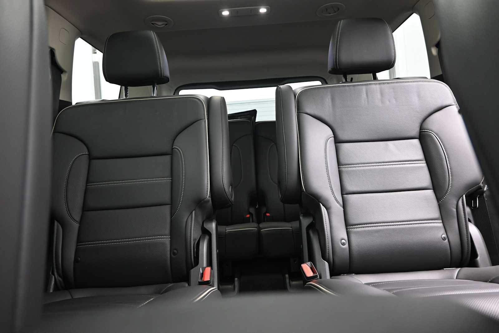 Used 2020 GMC Acadia Denali w/ LPO, Floor Liner Package AWD/4WD image 18
