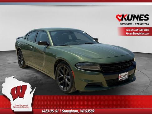 Used 2022 Dodge Charger SXT w/ Blacktop Package RWD image 1