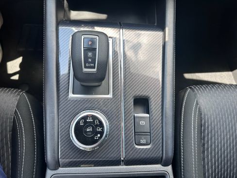Used 2024 Mitsubishi Outlander ES FWD image 13