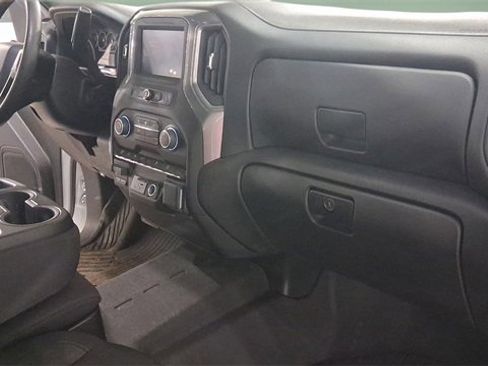 Used 2024 Chevrolet Silverado 2500 Custom w/ Custom Value Package image 17