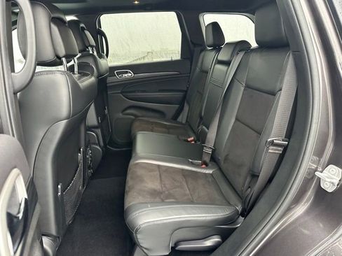 Used 2020 Jeep Grand Cherokee Altitude image 12