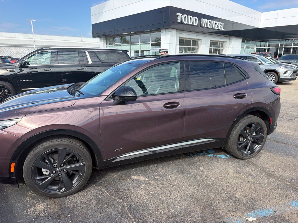 Used 2024 Buick Envision Sport Touring AWD/4WD image 3