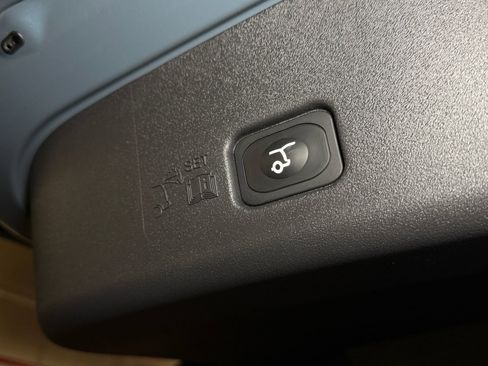 New 2026 Lincoln Nautilus Reserve image 18