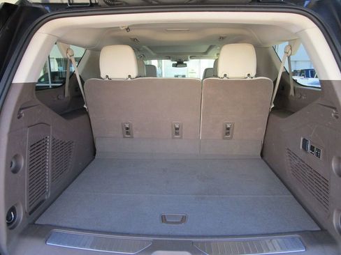 Used 2022 GMC Yukon XL Denali image 15