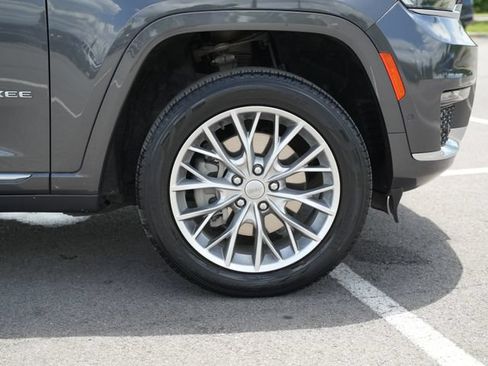 Used 2023 Jeep Grand Cherokee L Summit w/ Advanced Protech Group IV AWD/4WD image 51