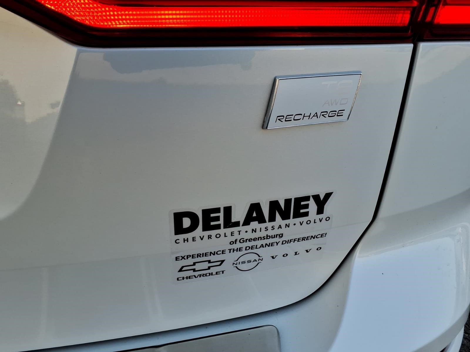Used 2024 Volvo XC60 T8 Ultimate w/ Protection Package Premier AWD/4WD image 18