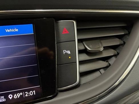 Used 2021 Buick Enclave Essence w/ Sun And Navigation Package AWD/4WD image 71