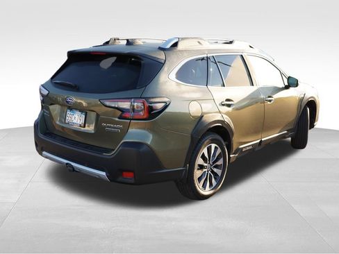 Used 2025 Subaru Outback Touring w/ Popular Package #2 AWD/4WD image 3