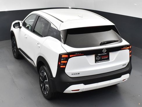 New 2025 Nissan Kicks SV image 48