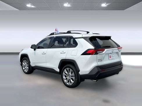 Used 2025 Toyota RAV4 XLE Premium FWD image 3
