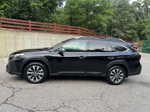 Used 2024 Subaru Outback Touring XT AWD/4WD image 5