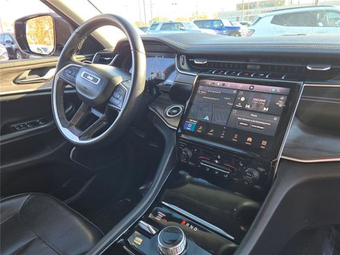 Used 2022 Jeep Grand Cherokee L Limited image 8