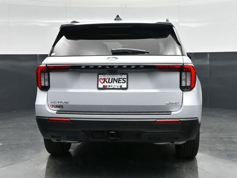 New 2026 Ford Explorer Active image 11