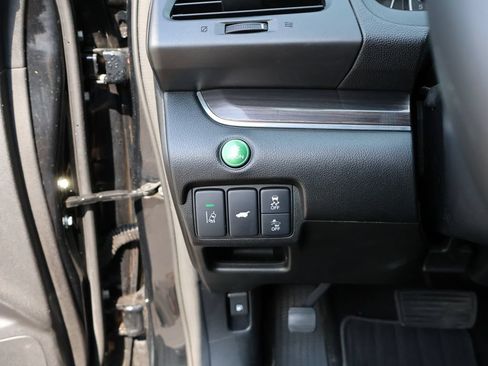 Used 2016 Honda CR-V Touring image 29