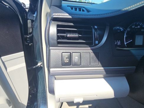 Used 2012 Toyota Camry XLE w/ Leather Pkg FWD image 23