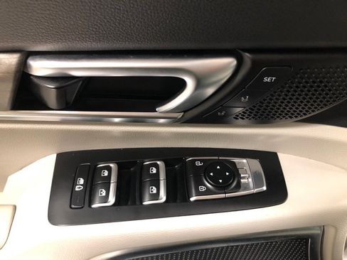 Used 2022 Kia Telluride SX w/ SX Prestige Package image 22