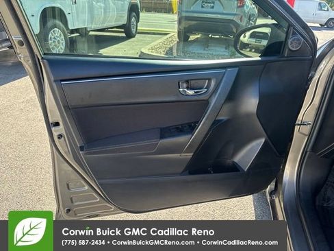 Used 2018 Toyota Corolla LE FWD image 13