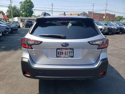 Used 2025 Subaru Outback Premium image 4