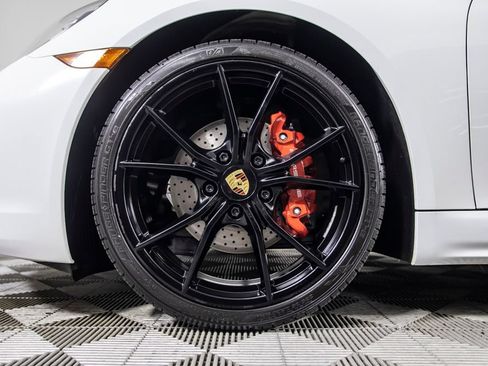 Used 2018 Porsche 718 Cayman S RWD image 34