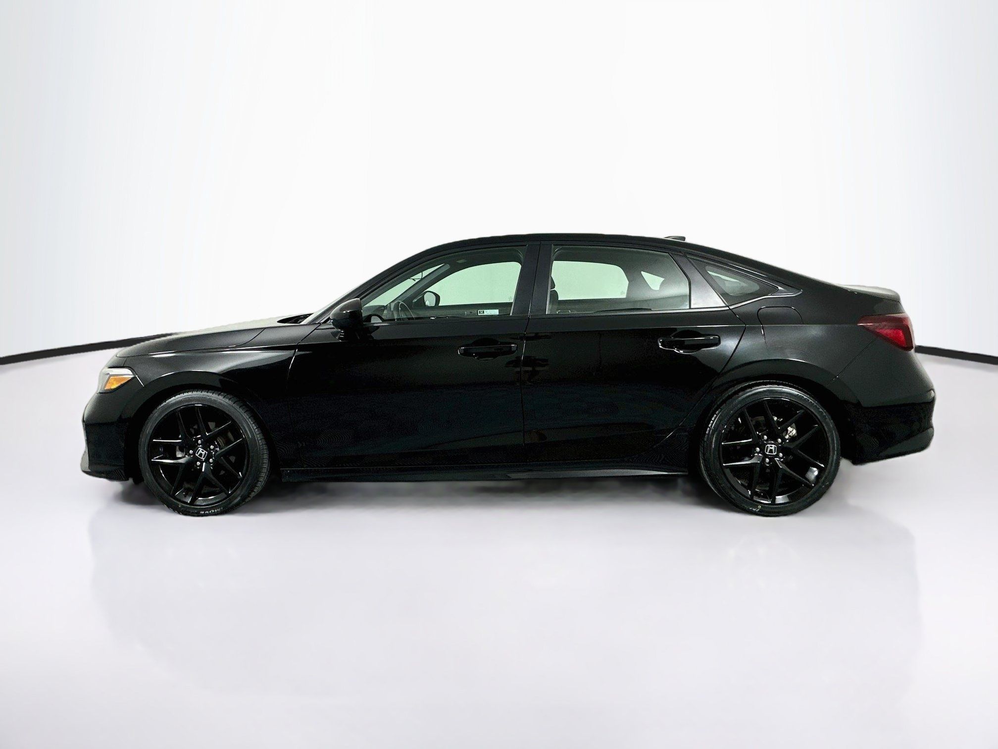 Used 2025 Honda Civic Sport image 4