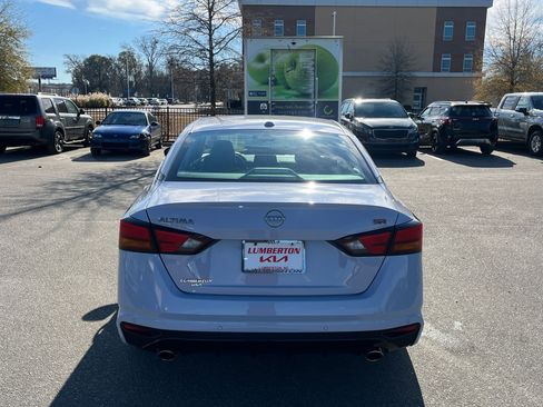 Used 2024 Nissan Altima 2.5 SR image 7