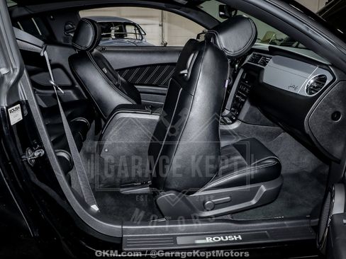 Used 2013 Ford Mustang GT Premium RWD image 84