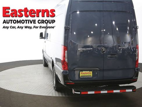 Used 2019 Mercedes-Benz Sprinter 170 image 32