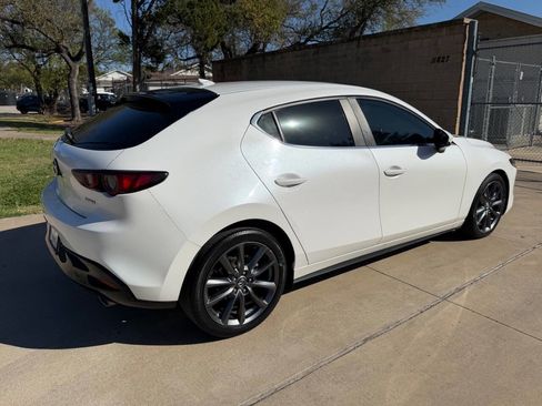 Used 2019 MAZDA MAZDA3 Preferred 4dr Hatchback 6A image 11