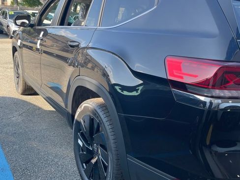 New 2026 Volkswagen Atlas SE AWD/4WD image 6