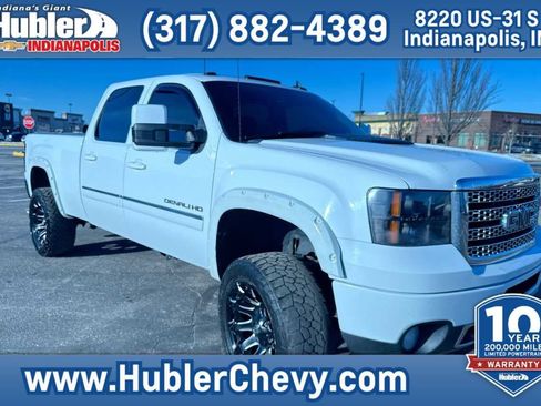 Used 2013 GMC Sierra 2500 Denali w/ Suspension Package, Off-Road image 1