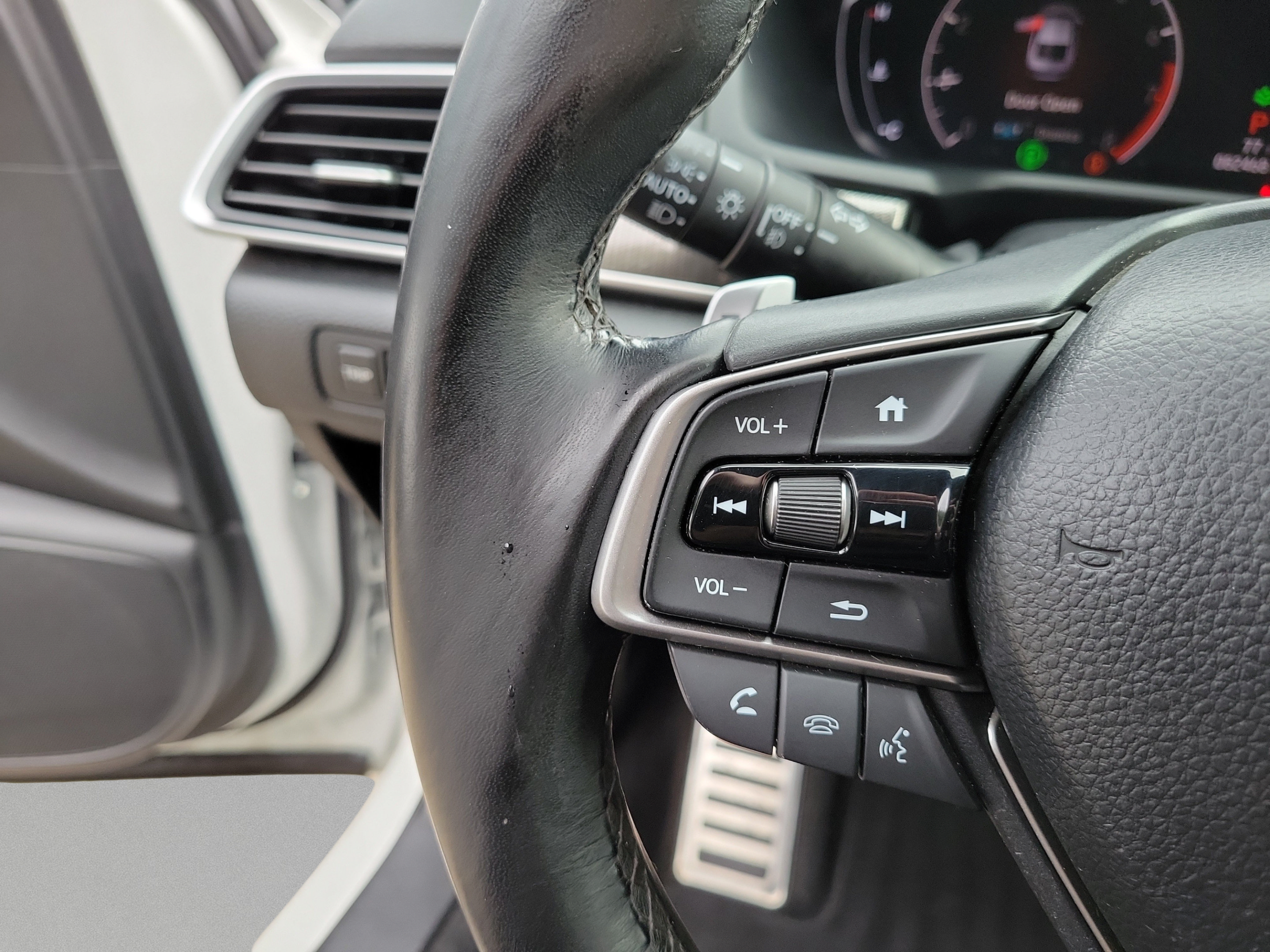Used 2020 Honda Accord Sport image 24
