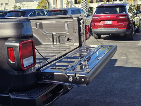 New 2026 Jeep Gladiator Sport image 8