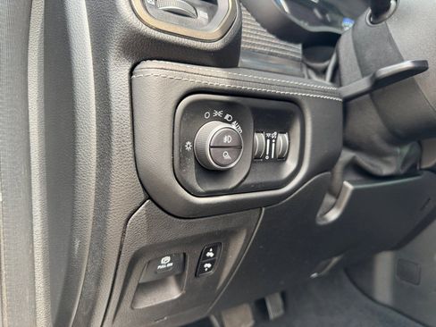 Used 2019 RAM 1500 Limited w/ Advanced Safety Group AWD/4WD image 22