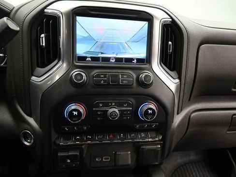 Used 2022 Chevrolet Silverado 1500 LTZ image 12