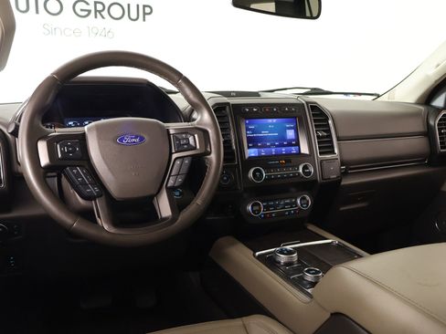 Used 2021 Ford Expedition Max Limited image 2